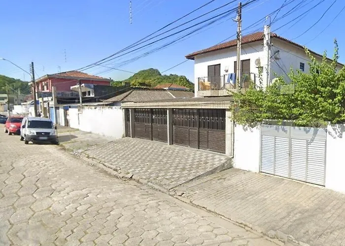 Apartamento no Guarujá, a poucos minutos da praia
